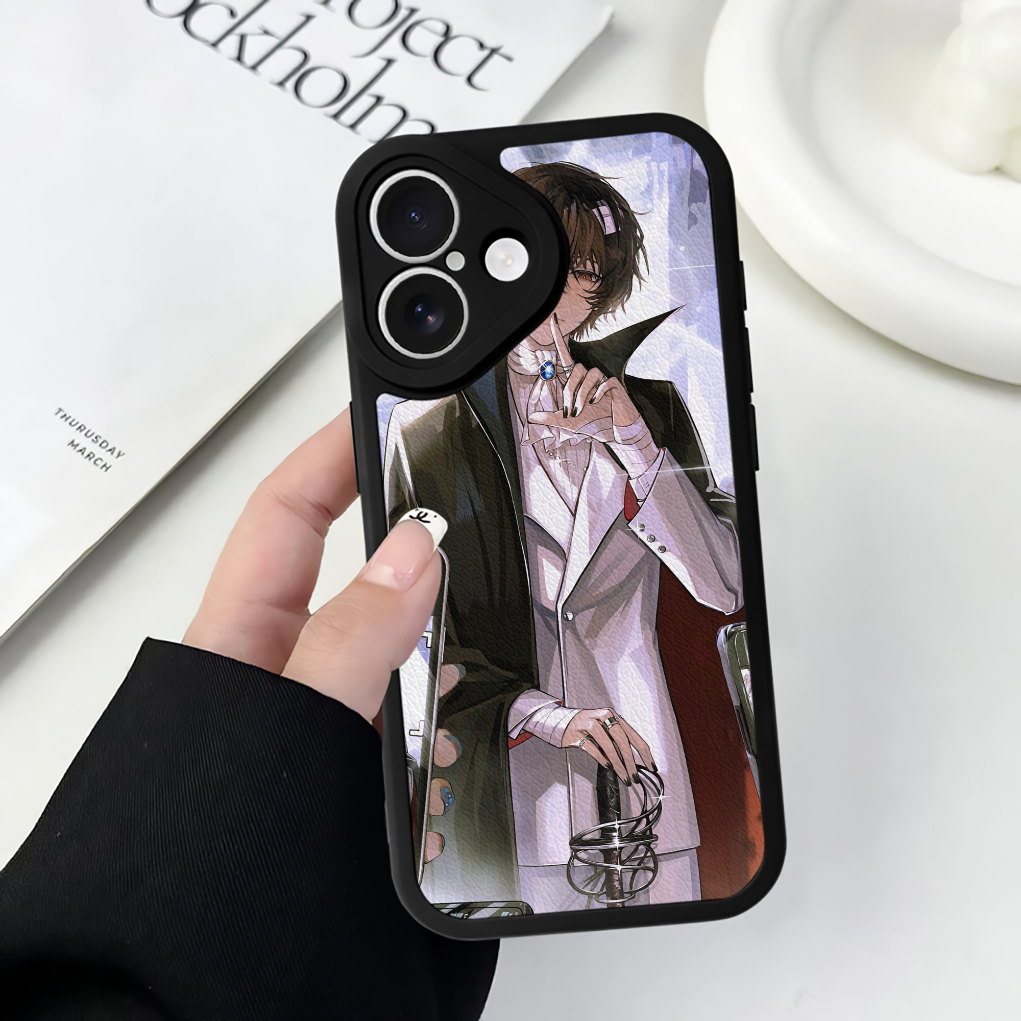 （画像用） 文豪ストレイドッグス Bungo Stray Dogs 【iPhone 16シリーズ対応】シリコンスマホケース（レザー調） 材質：シリコン